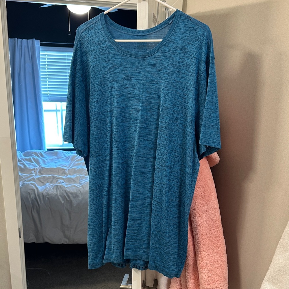 lululemon athletica Heathered Blue Short Sleeve Tee